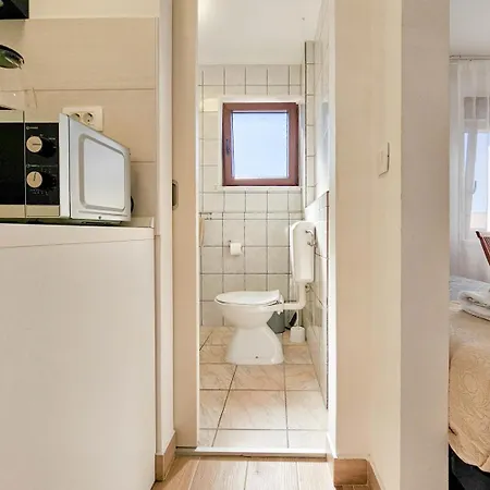 Apartment Flego 4 *
